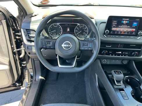 Used 2023 Nissan Rogue SV AWD/4WD image 13