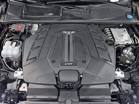 Used 2019 Bentley Bentayga image 37