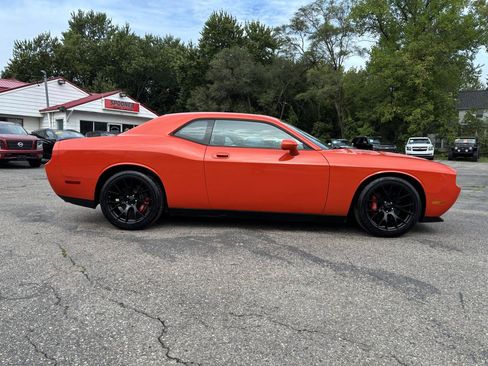 Used 2008 Dodge Challenger SRT8 RWD image 6
