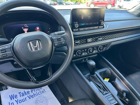 Used 2024 Honda Accord EX image 11
