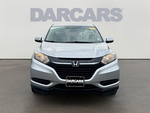 Used 2016 Honda HR-V LX image 2