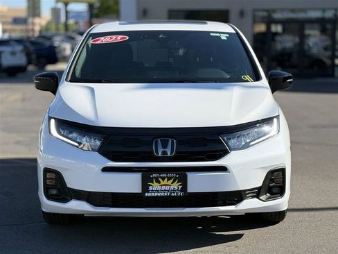Used 2025 Honda Odyssey Sport-L image 2