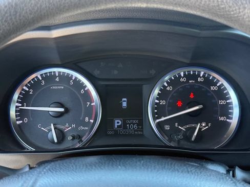 Used 2014 Toyota Highlander LE FWD image 15