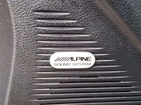 Used 2020 Dodge Challenger SXT RWD image 30