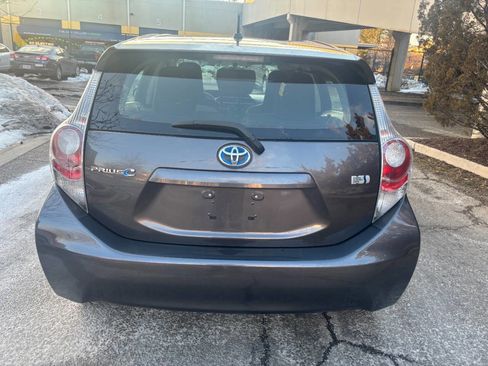 Used 2012 Toyota Prius C One image 6