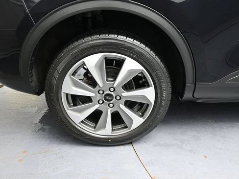Used 2024 Ford Escape Platinum AWD/4WD image 17
