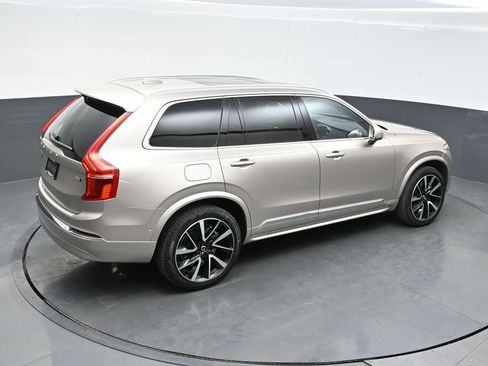 New 2025 Volvo XC90 B6 Plus w/ Protection Package Premier image 30