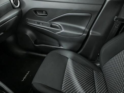 Used 2021 Nissan Versa S image 30