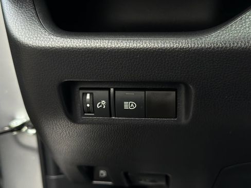 Used 2025 Toyota RAV4 LE AWD/4WD image 21