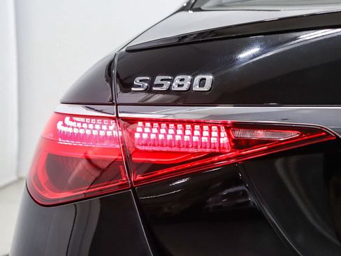 Used 2022 Mercedes-Benz S 580 4MATIC Sedan image 11