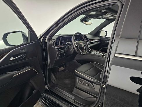 Used 2023 Cadillac Escalade Premium Luxury AWD/4WD image 20