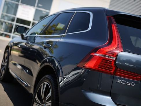 Used 2022 Volvo XC60 B5 Inscription w/ Advanced Package AWD/4WD image 14