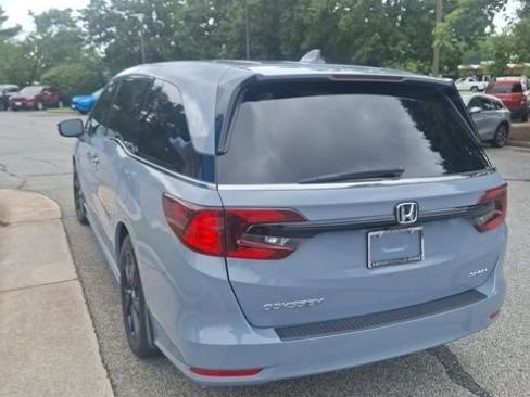 Used 2024 Honda Odyssey Sport image 7