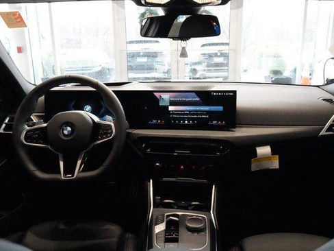 Used 2026 BMW 330i xDrive Sedan w/ M Sport Package AWD/4WD image 5