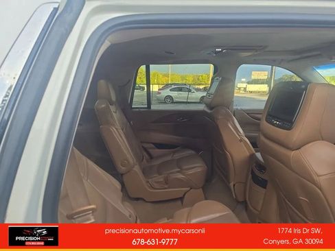 Used 2015 Cadillac Escalade Platinum AWD/4WD image 13