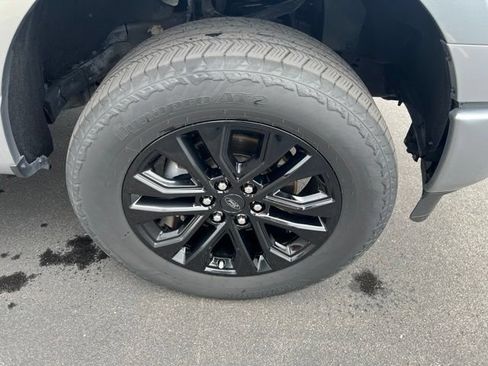 Used 2025 Ford F150 Lariat AWD/4WD image 10
