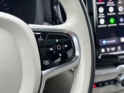 Certified 2024 Volvo XC60 B5 Ultimate w/ Climate Package AWD/4WD image 28
