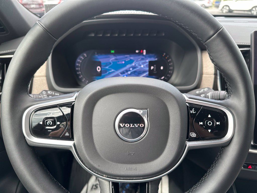 Certified 2026 Volvo XC90 B6 Plus AWD/4WD image 26