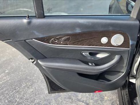 Used 2019 Mercedes-Benz E 300 image 17