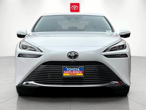 New 2026 Toyota Mirai RWD image 7
