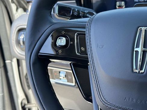 New 2026 Lincoln Aviator 2WD image 39