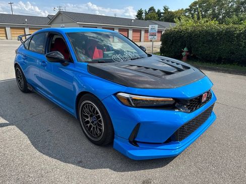 Used 2025 Honda Civic Type R image 2