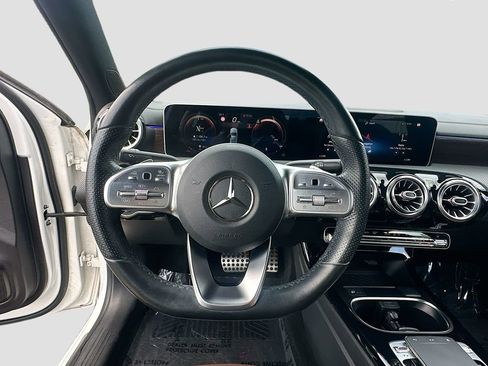 Used 2019 Mercedes-Benz A 220 image 11