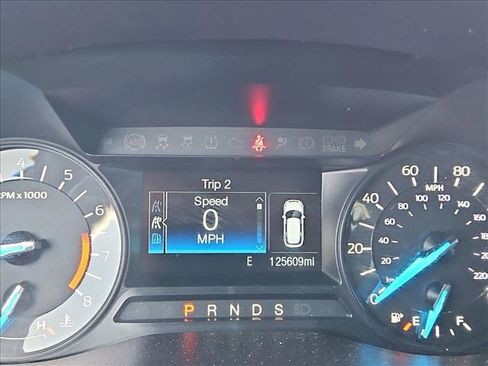 Used 2018 Ford Explorer XLT FWD image 14