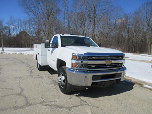 Used 2015 Chevrolet Silverado 3500 W/T image 5