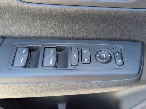 Used 2024 Honda CR-V EX image 18