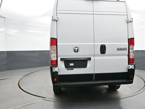 Used 2023 RAM ProMaster 2500 FWD image 5