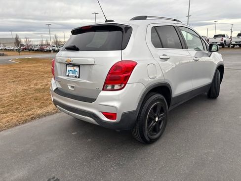 Used 2017 Chevrolet Trax LT image 3
