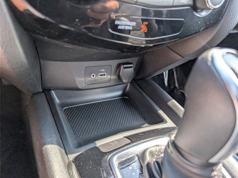 Used 2020 Nissan Rogue Sport SV FWD image 25