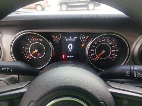 Used 2023 Jeep Gladiator Sport AWD/4WD image 38
