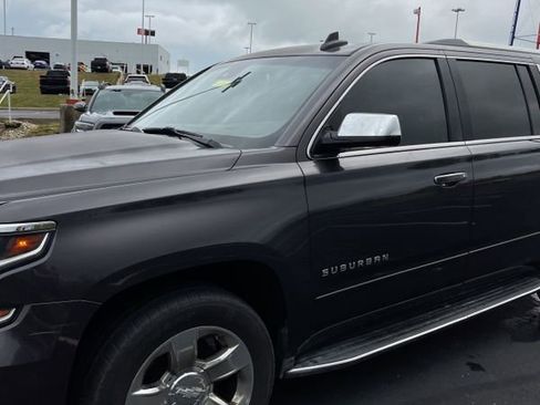 Used 2016 Chevrolet Suburban LTZ image 2