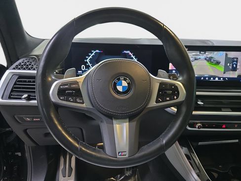 Used 2024 BMW X5 xDrive40i w/ M Sport Package AWD/4WD image 19