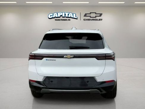 Certified 2025 Chevrolet Equinox EV LT w/ Convenience Package image 4