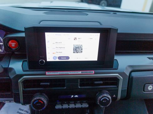 Used 2024 Toyota Tacoma TRD Sport image 22