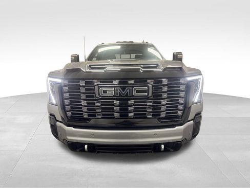 Used 2026 GMC Sierra 2500 Denali Ultimate AWD/4WD image 3