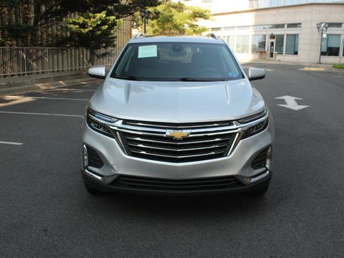 Used 2022 Chevrolet Equinox Premier AWD/4WD image 3