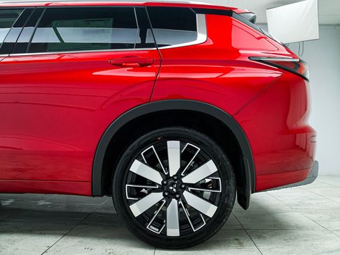 New 2025 Mitsubishi Outlander SEL image 30