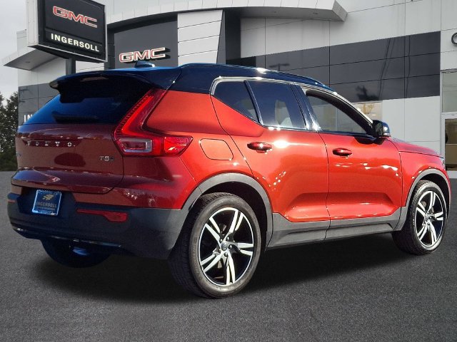Used 2022 Volvo XC40 T5 R-Design w/ Climate Package AWD/4WD image 24