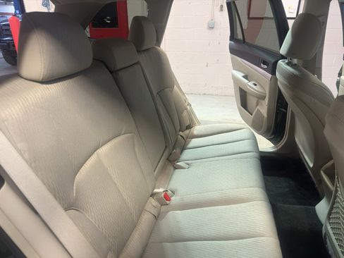 Used 2012 Subaru Outback 2.5i Premium AWD/4WD image 25