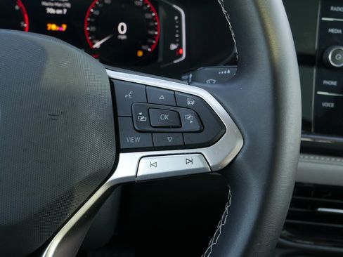 Used 2023 Volkswagen Taos SEL image 30