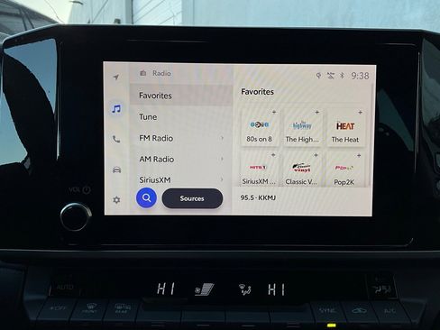 Used 2025 Toyota Camry LE image 29