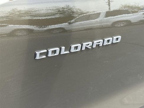 Used 2025 Chevrolet Colorado Trail Boss AWD/4WD image 31