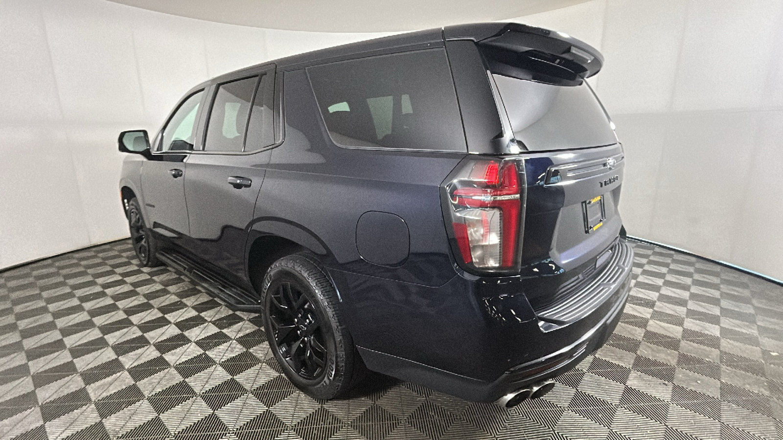 Used 2023 Chevrolet Tahoe RST w/ RST Performance Edition AWD/4WD image 5