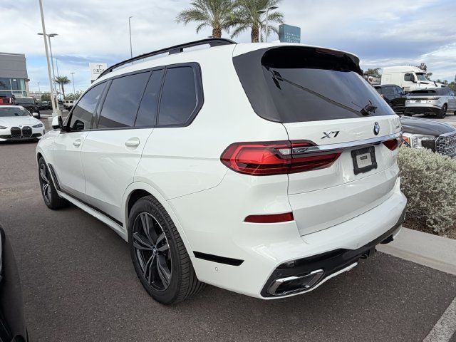 Used 2021 BMW X7 xDrive40i w/ M Sport Package AWD/4WD image 7