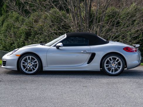 Used 2016 Porsche Boxster Base image 11