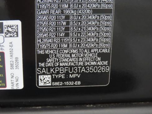 New 2026 Land Rover Range Rover Long Wheelbase SE image 32